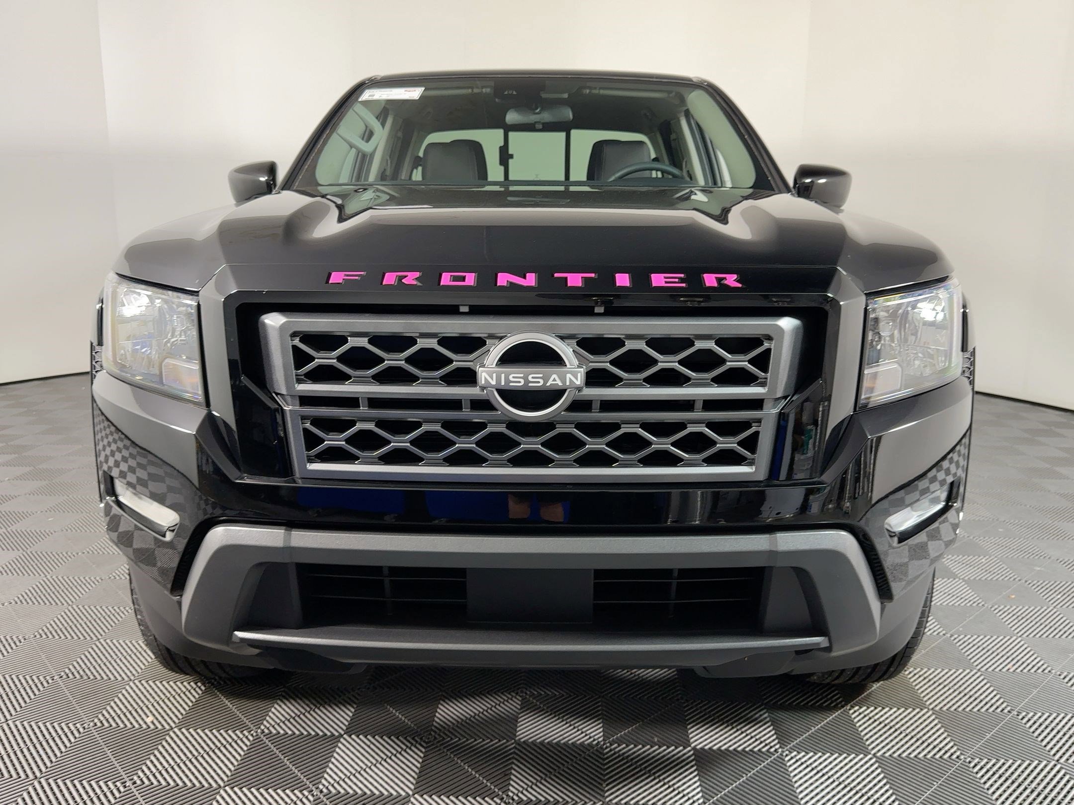 Used 2024 Nissan Frontier SV w/ SV Convenience Package image 5