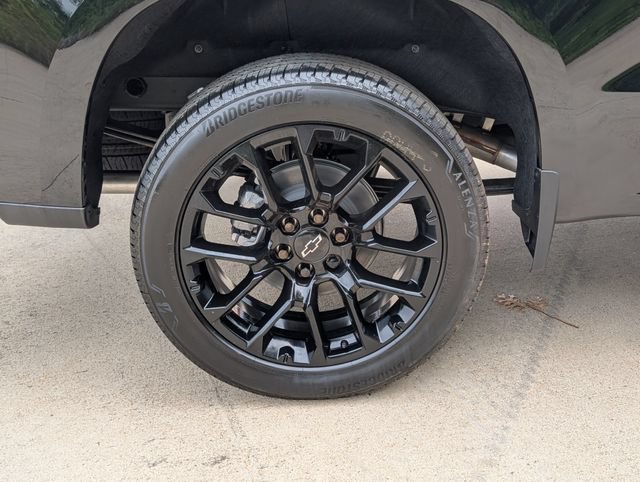 New 2026 Chevrolet Silverado 1500 High Country w/ High Country Premium Package AWD/4WD image 3