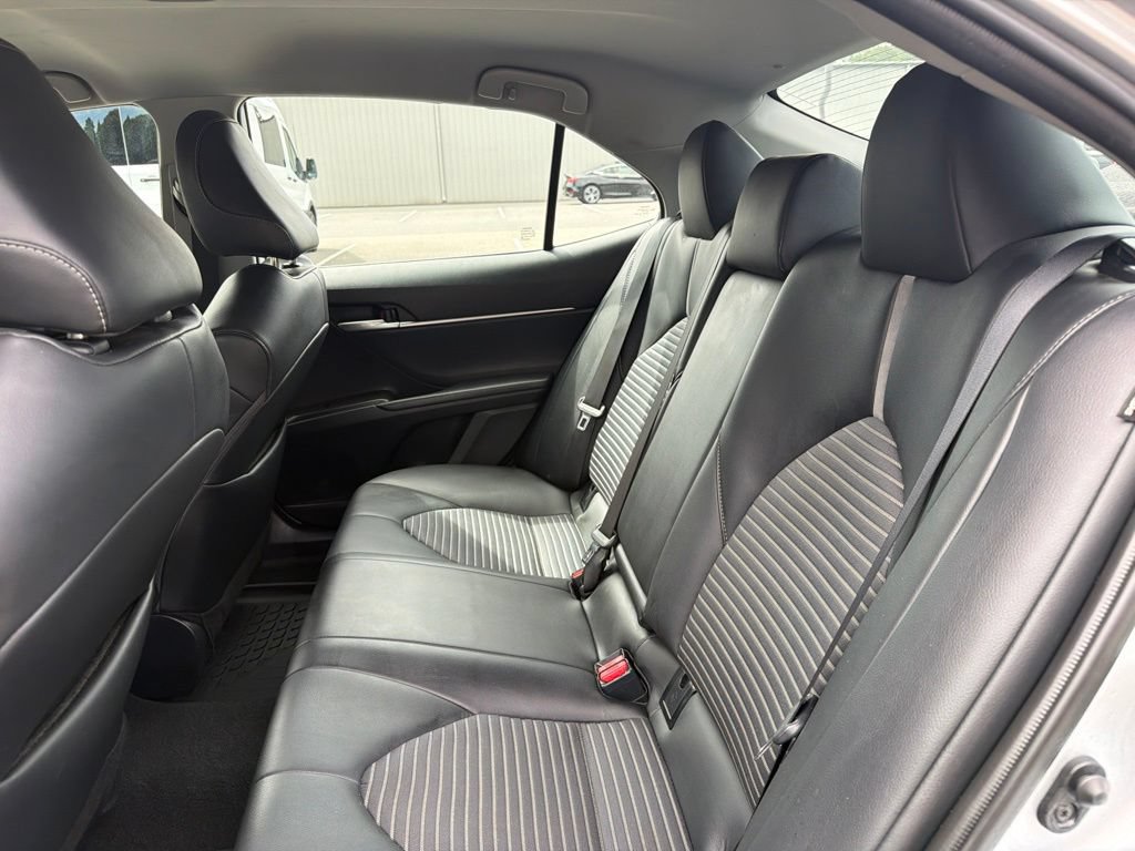 Used 2024 Toyota Camry SE FWD image 19