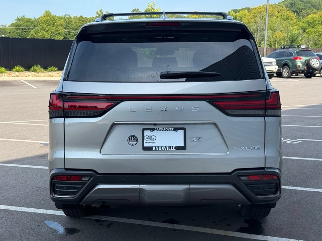 Used 2022 Lexus LX 600 4WD w/ Appearance Package image 8