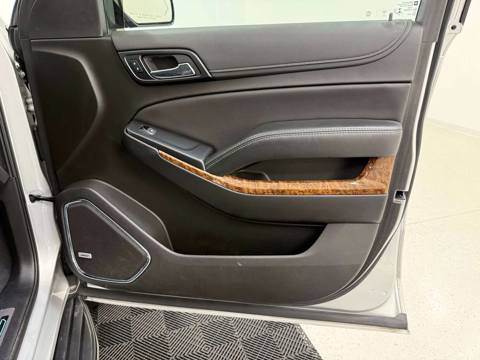 Used 2019 Chevrolet Suburban Premier AWD/4WD image 34