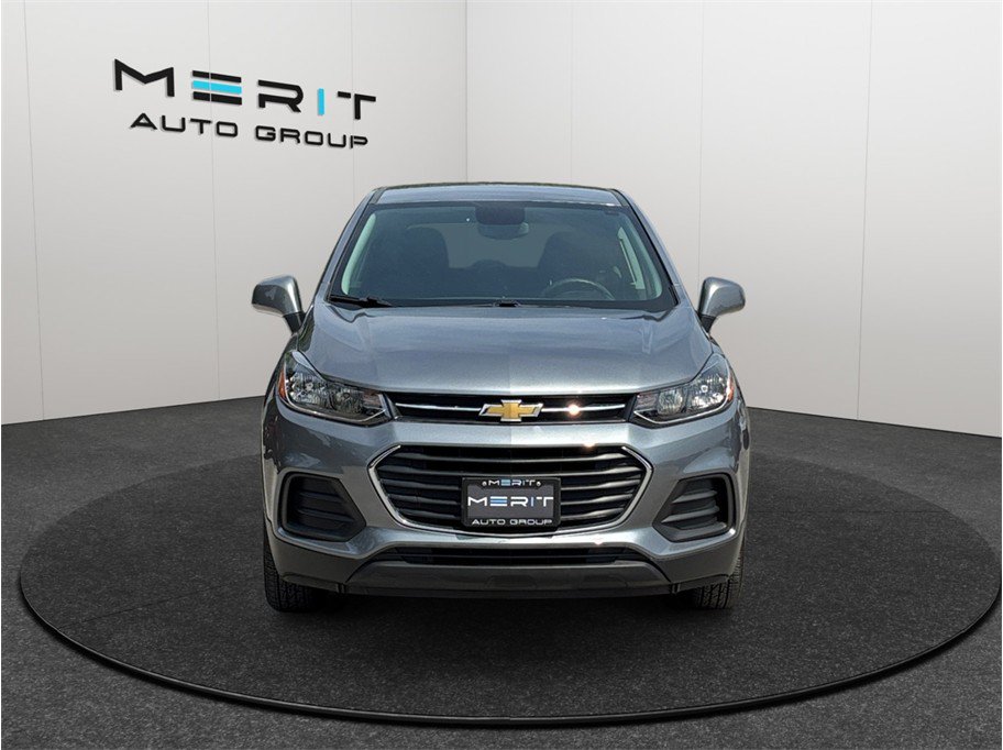 Used 2020 Chevrolet Trax LS w/ Tint and Cruise Package FWD image 3