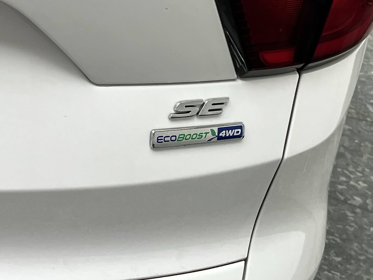 Used 2019 Ford Escape SE AWD/4WD image 29