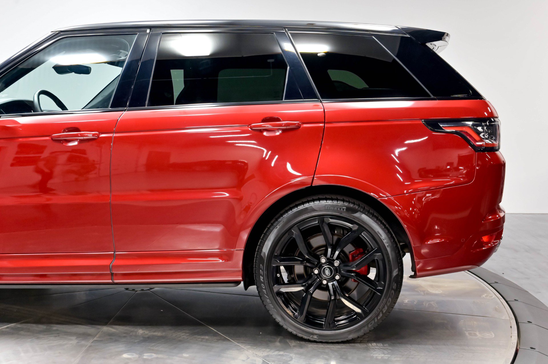 Used 2022 Land Rover Range Rover Sport SVR Carbon Edition AWD/4WD image 44