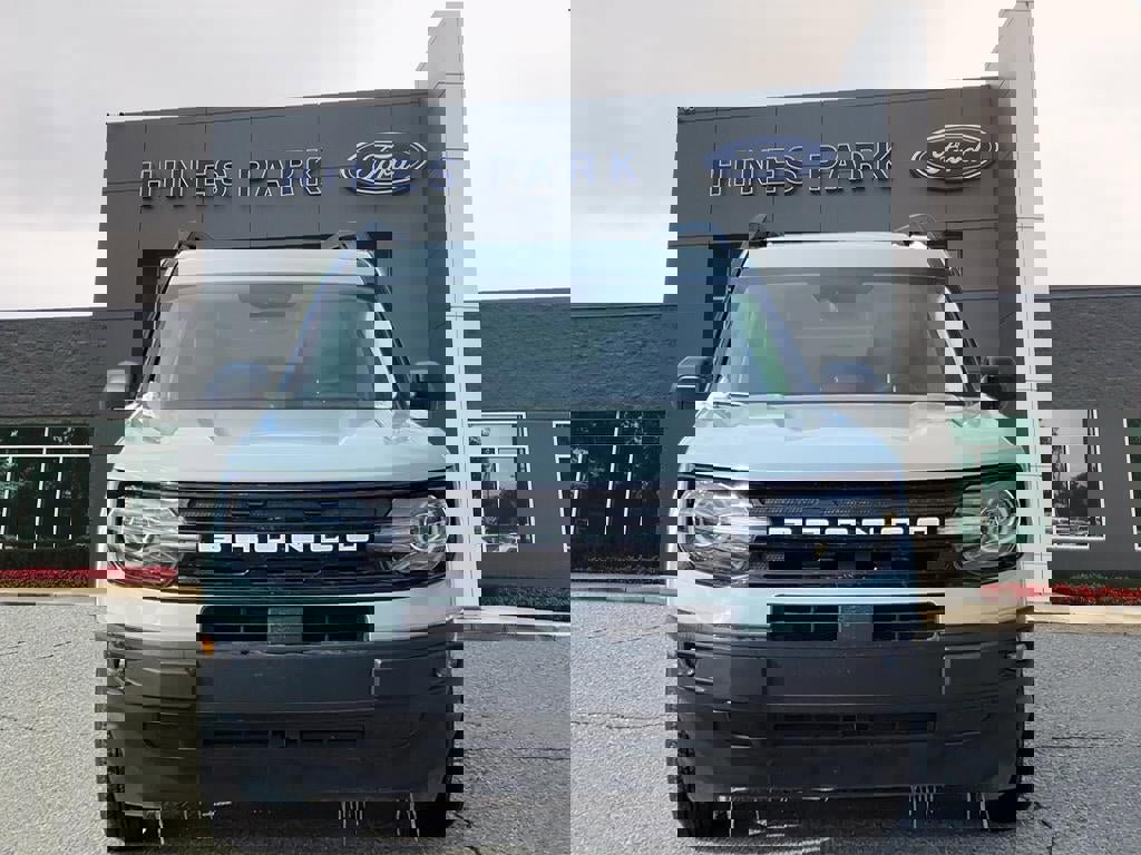 Certified 2023 Ford Bronco Sport Outer Banks w/ Tech Package image 2