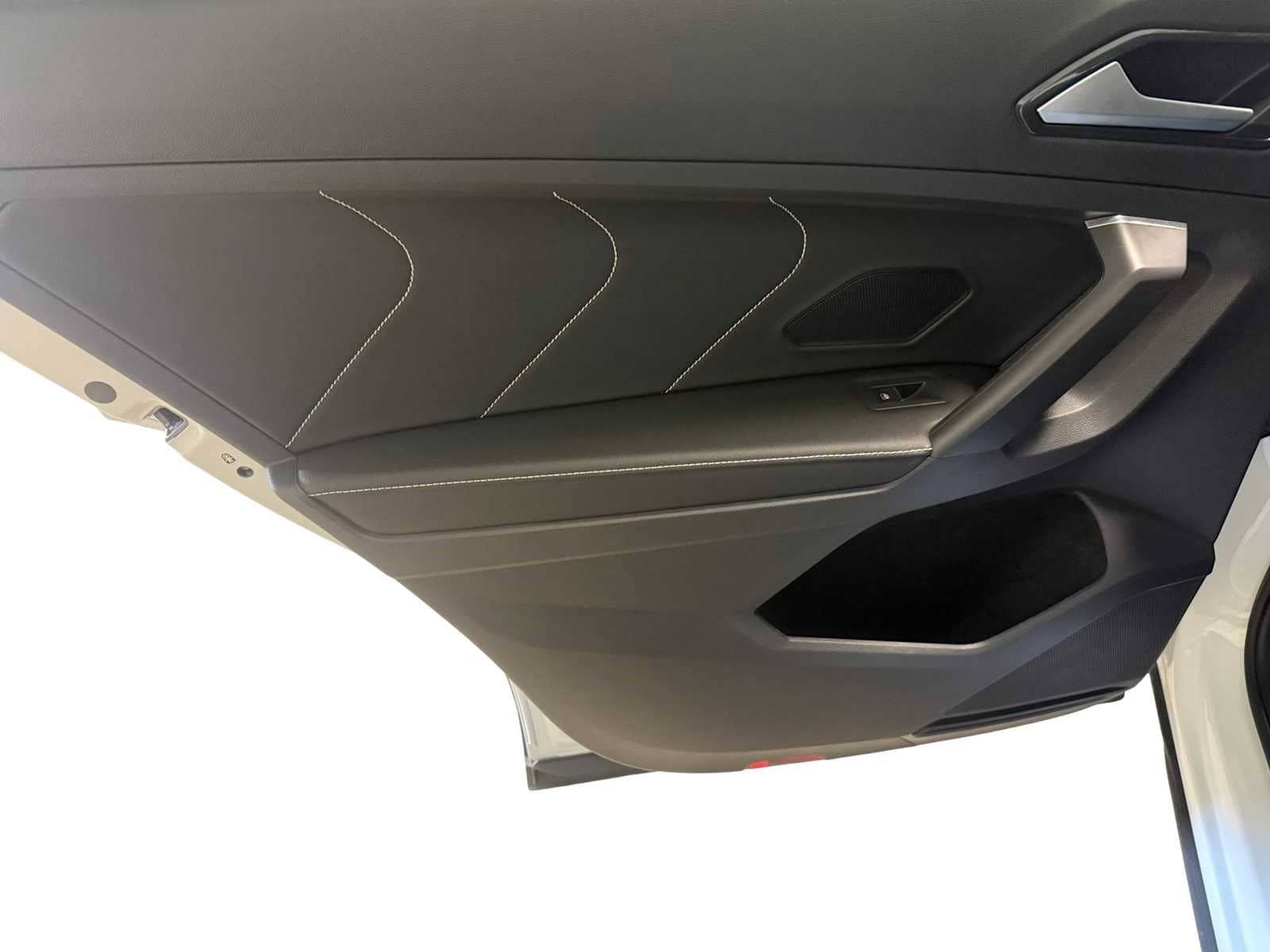 Certified 2023 Volkswagen Tiguan SE FWD image 24
