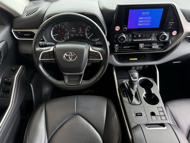Used 2023 Toyota Highlander XLE FWD image 12