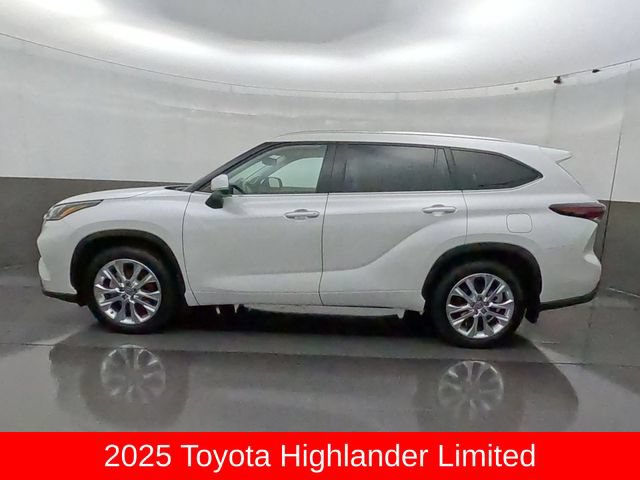 Certified 2025 Toyota Highlander Limited AWD/4WD image 4