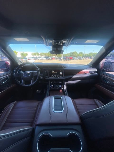 Used 2023 GMC Yukon Denali Ultimate AWD/4WD image 13