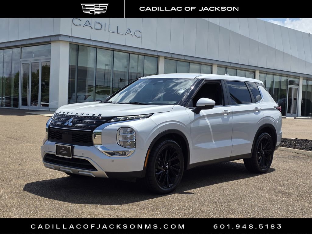 Used 2023 Mitsubishi Outlander SE