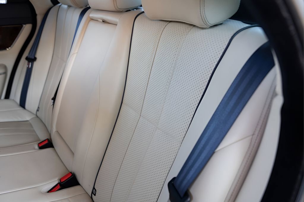 Used 2012 Jaguar XJ L RWD image 58