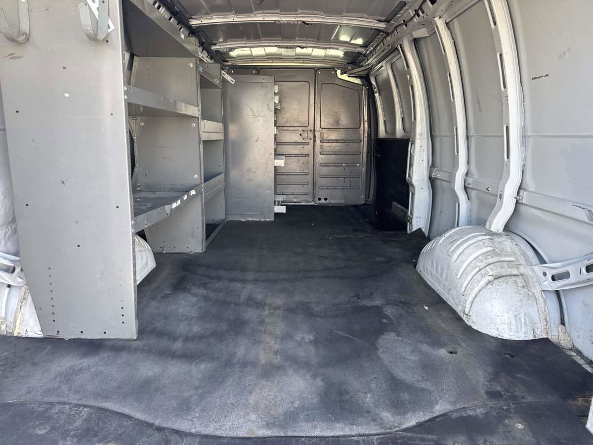 Used 2019 Chevrolet Express 3500 w/ Driver Convenience Package image 8