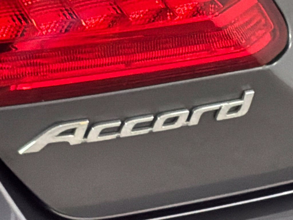 Used 2015 Honda Accord Touring image 21