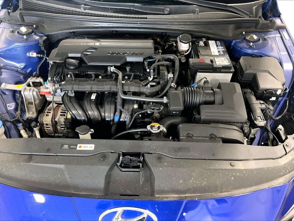 Certified 2023 Hyundai Elantra Limited FWD image 30