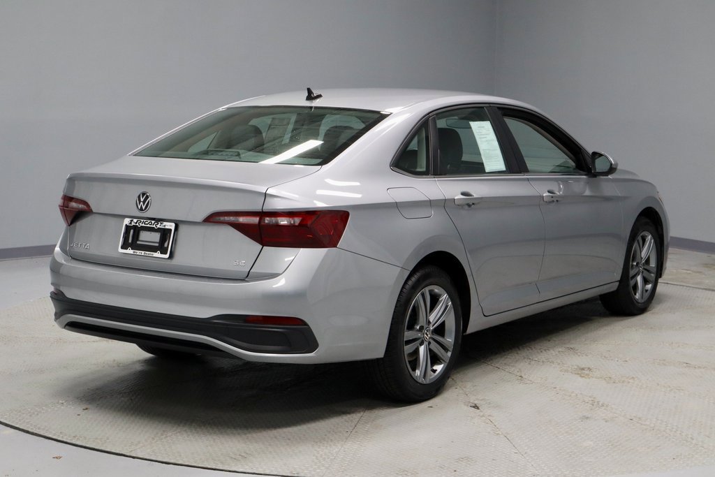 Used 2024 Volkswagen Jetta SE image 12