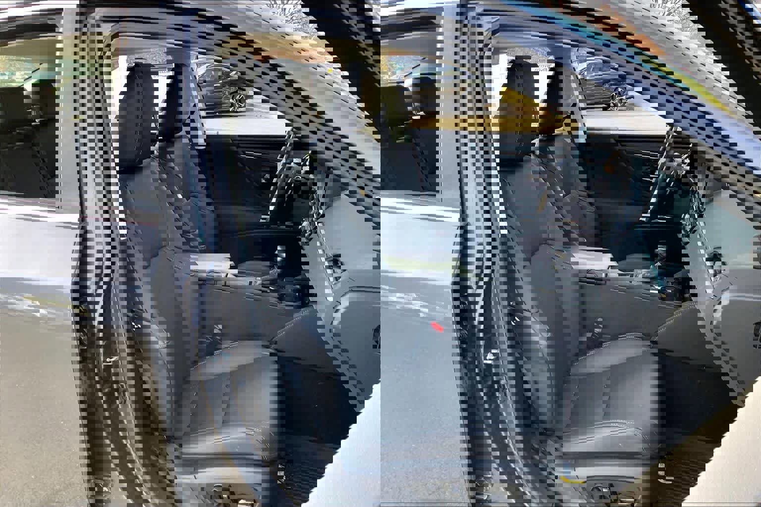 Certified 2023 Lexus ES 300h w/ Premium Package image 9