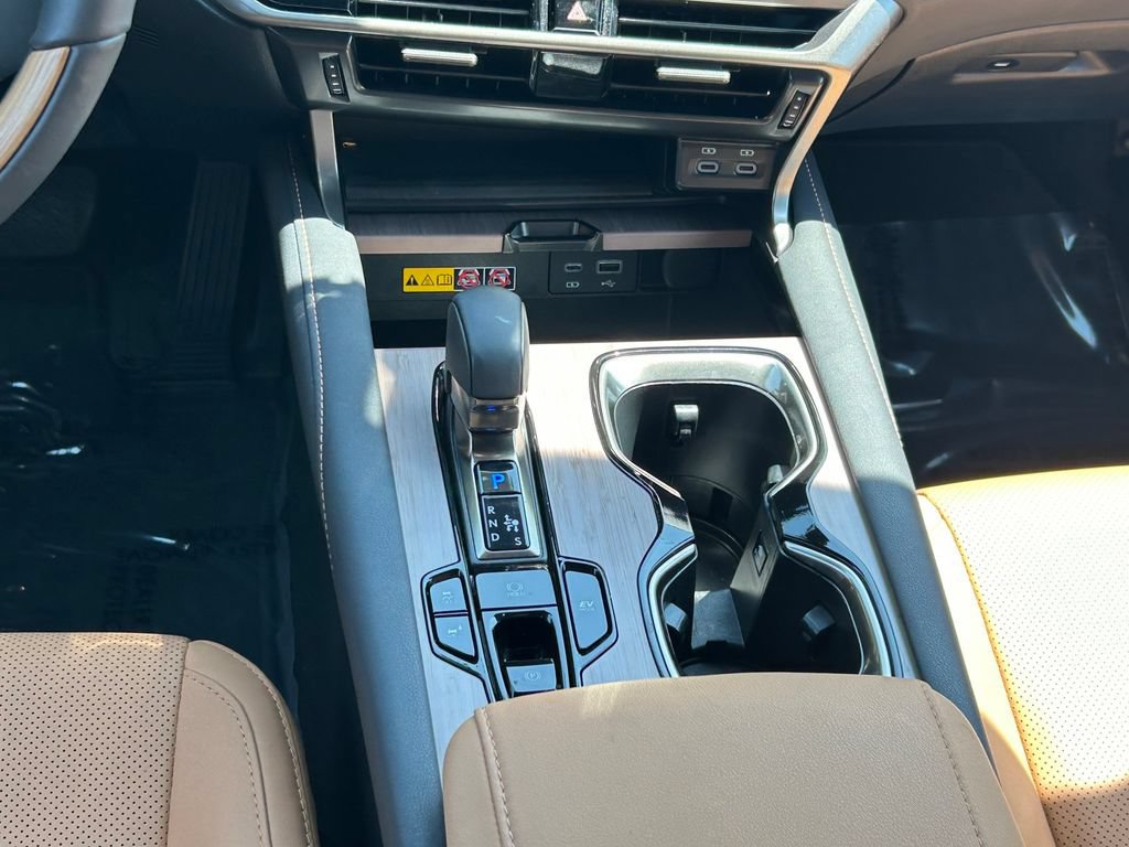 Used 2024 Lexus RX 350h w/ Cold Area Package AWD/4WD image 20
