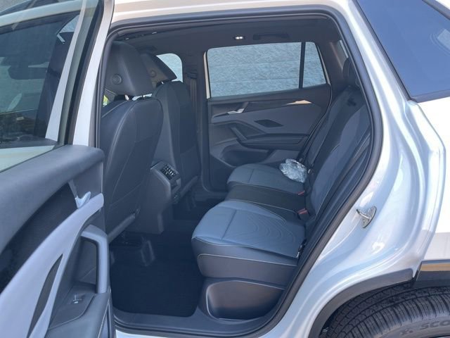 New 2026 Volkswagen Tiguan SE R-Line image 23