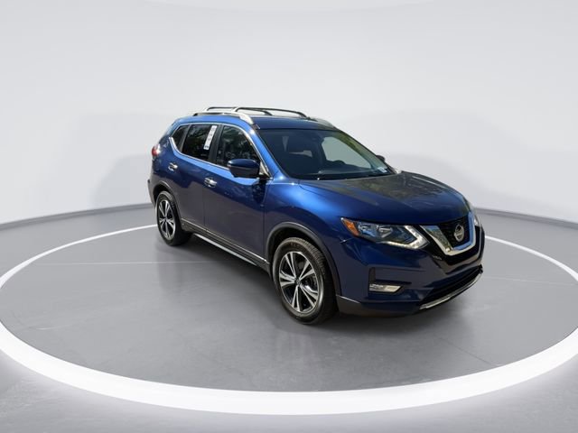 Used 2019 Nissan Rogue SV w/ Premium Package FWD image 2
