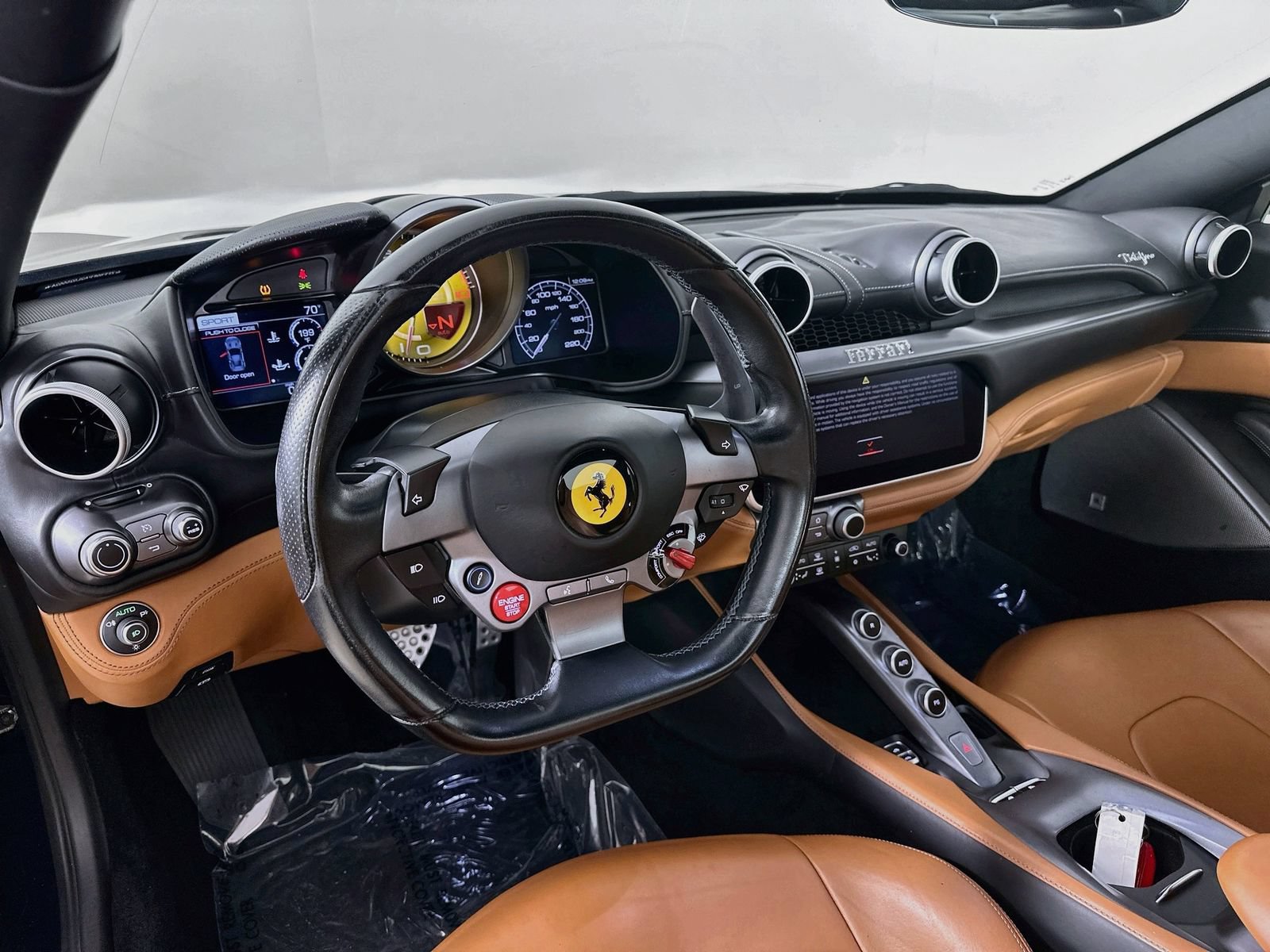 Used 2020 Ferrari Portofino RWD image 29