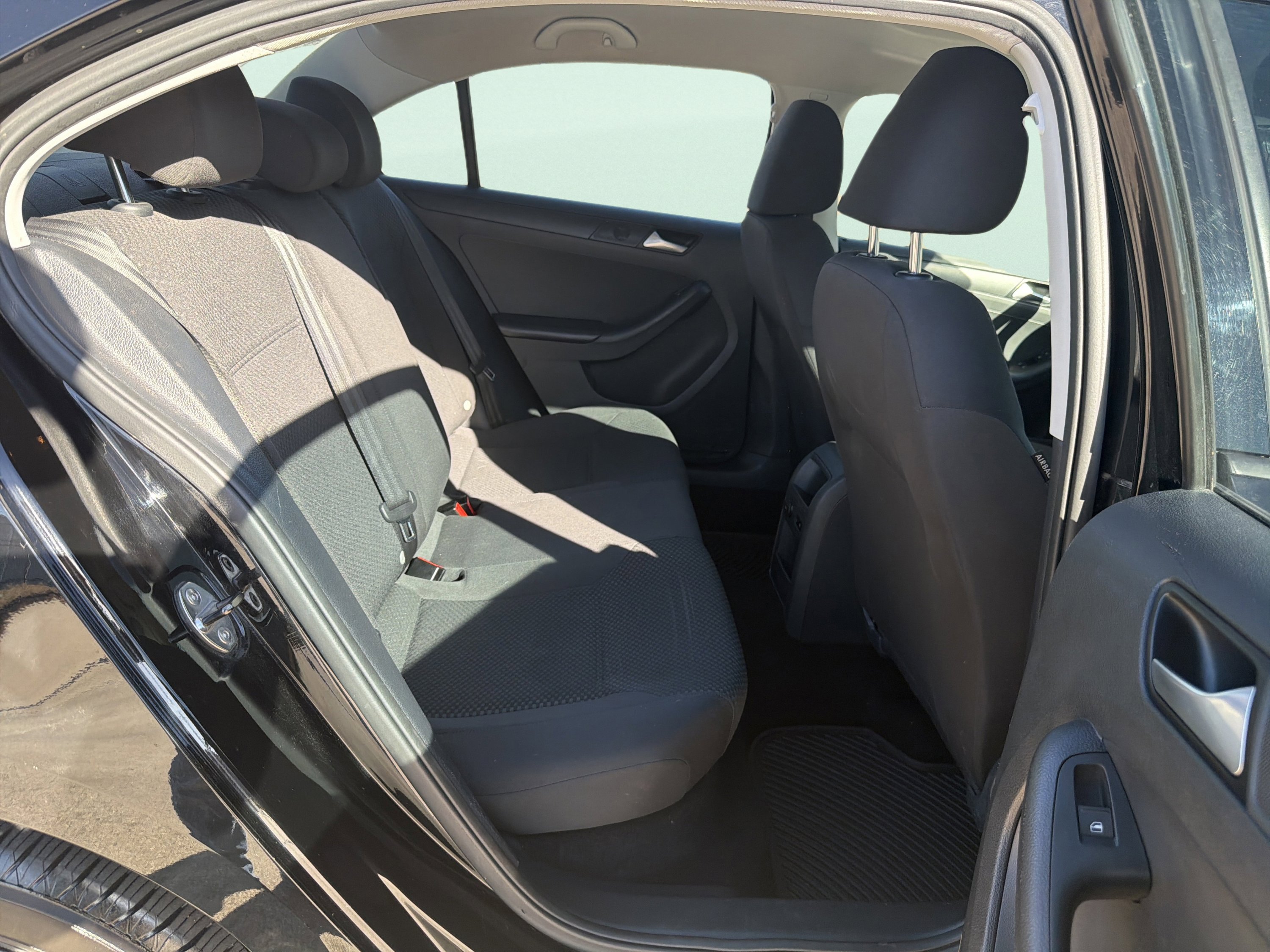 Used 2014 Volkswagen Jetta S image 34