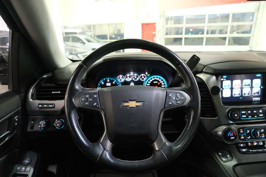 Used 2019 Chevrolet Suburban Premier AWD/4WD image 33