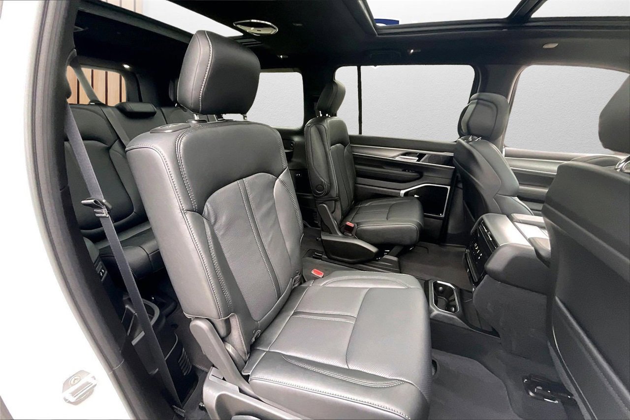 New 2026 Jeep Grand Wagoneer L Limited image 23