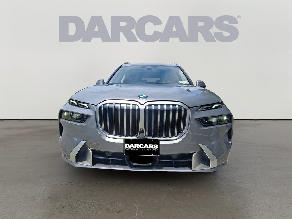 Used 2024 BMW X7 xDrive40i AWD/4WD image 2