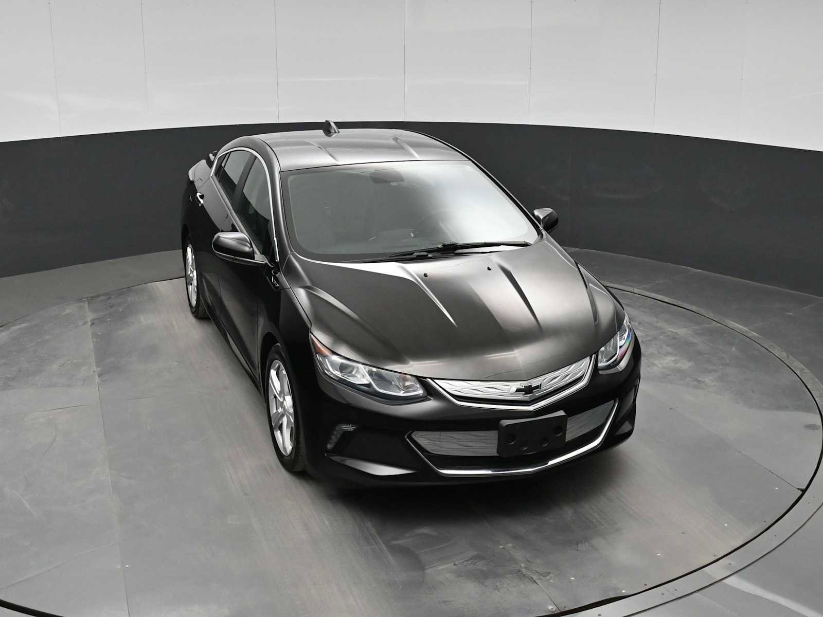 Used 2018 Chevrolet Volt LT w/ Comfort Package FWD image 24