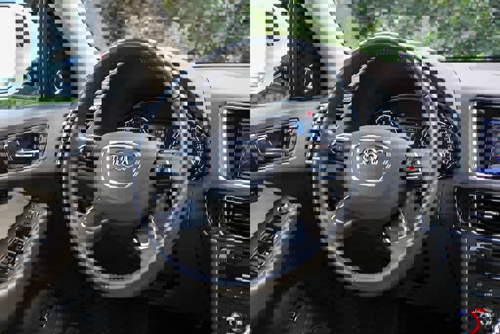 Used 2017 Audi Q5 2.0T Premium Plus w/ Technology Package image 13