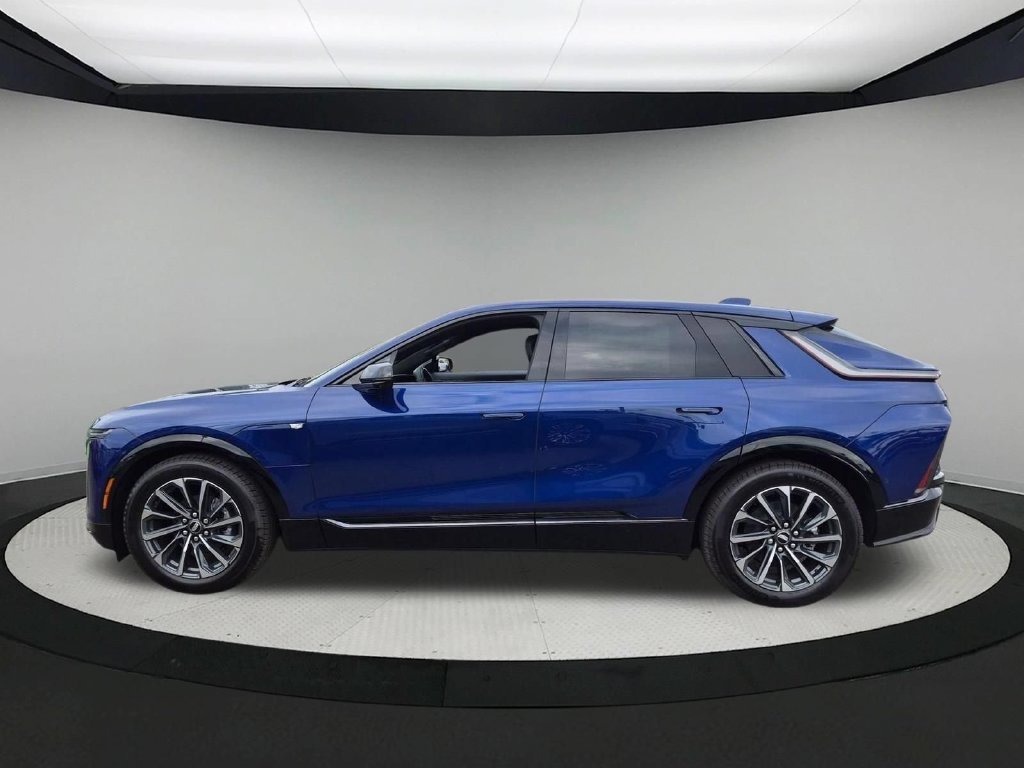 New 2027 Cadillac Lyriq Sport RWD image 2