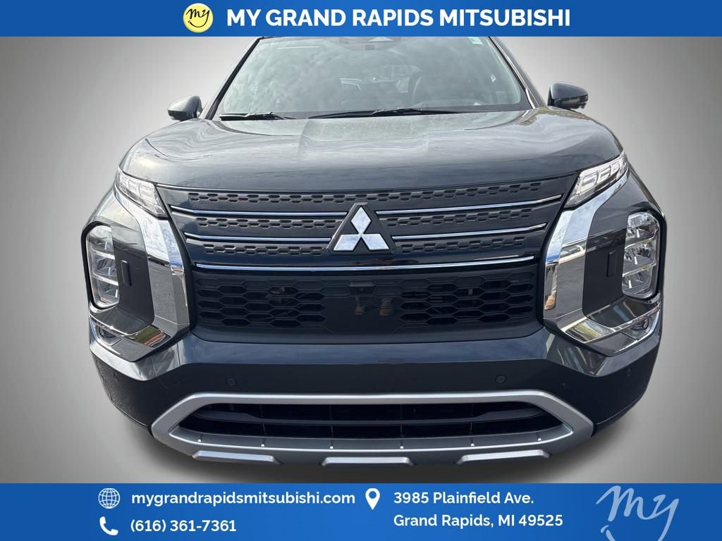 New 2025 Mitsubishi Outlander SEL image 8