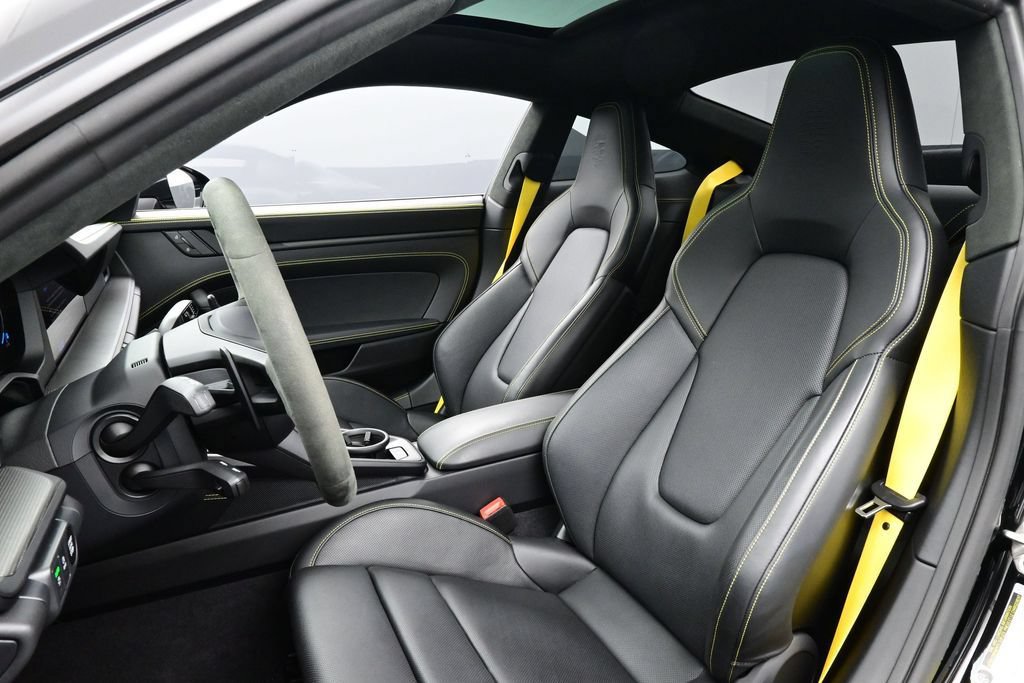 Certified 2026 Porsche 911 Carrera 4 GTS AWD/4WD image 5