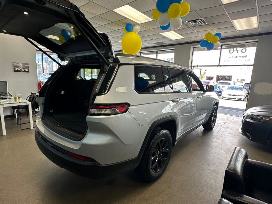 Used 2024 Jeep Grand Cherokee L Laredo AWD/4WD image 13