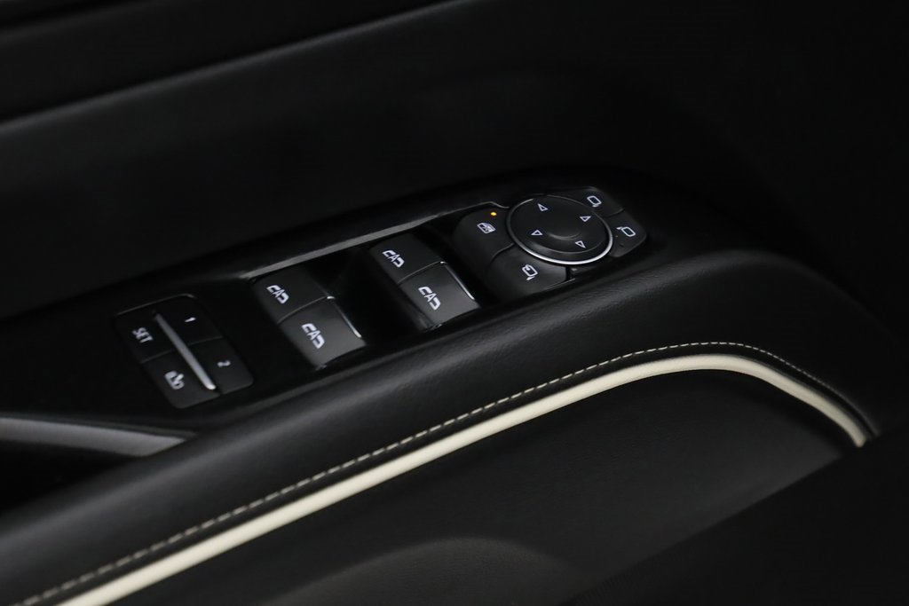 Used 2022 Cadillac Escalade ESV Sport image 19