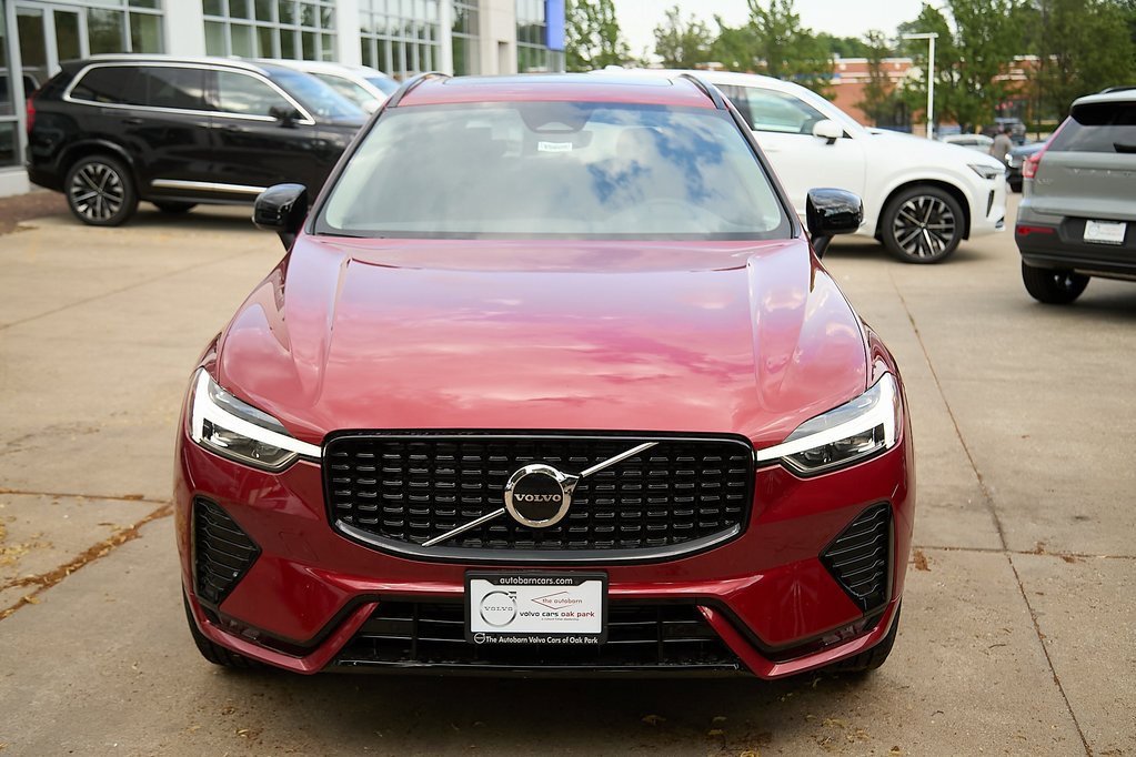 New 2025 Volvo XC60 B5 Core w/ Protection Package Premier image 4
