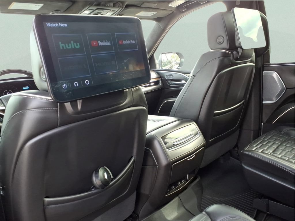 Used 2023 Cadillac Escalade Premium Luxury Platinum AWD/4WD image 17