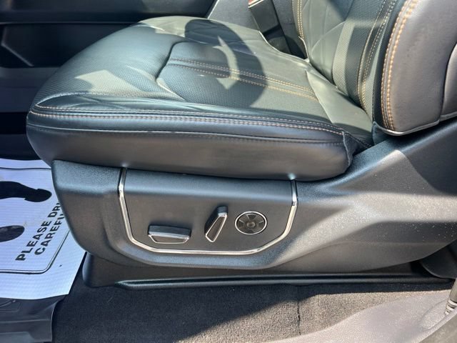 Used 2024 Ford Expedition Platinum AWD/4WD image 27