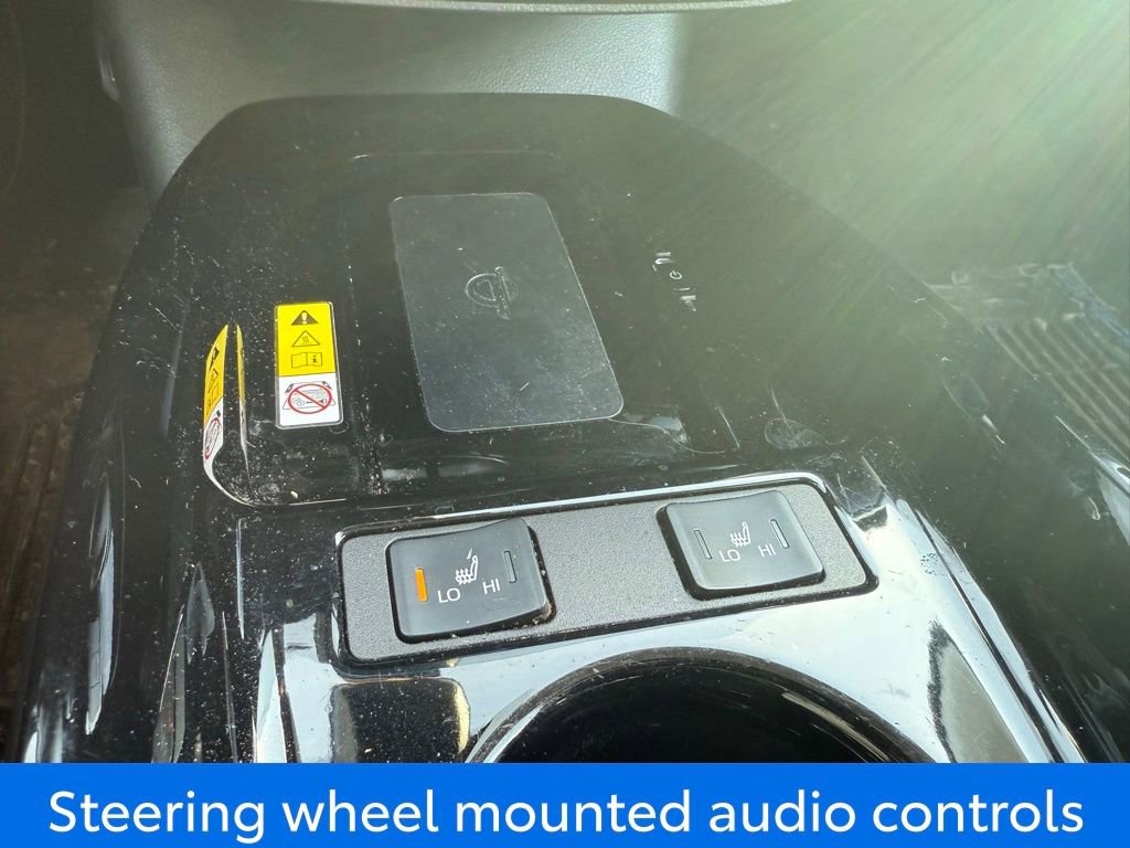 Used 2021 Toyota Prius Prime XLE image 9