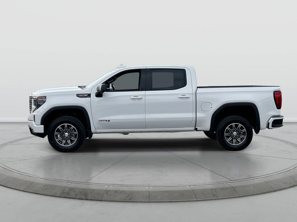 Used 2024 GMC Sierra 1500 AT4 w/ Technology Package AWD/4WD image 5