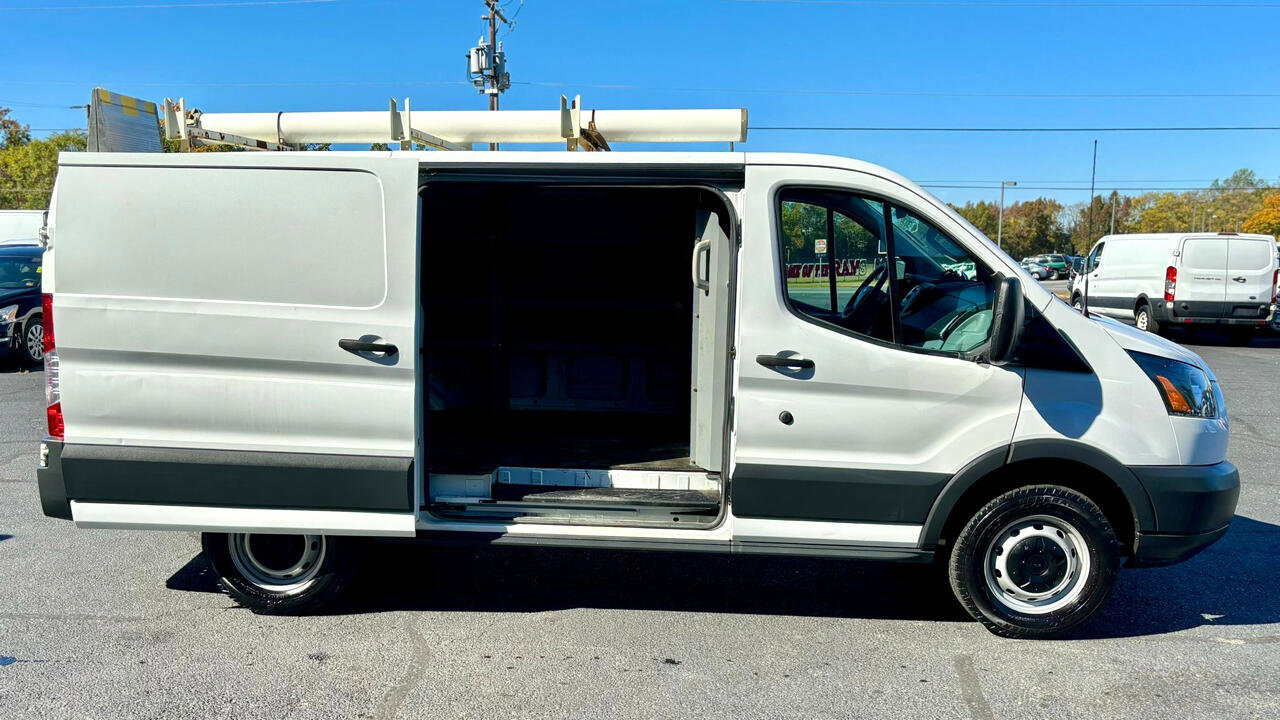 Used 2018 Ford Transit 250 130 Low Roof image 12