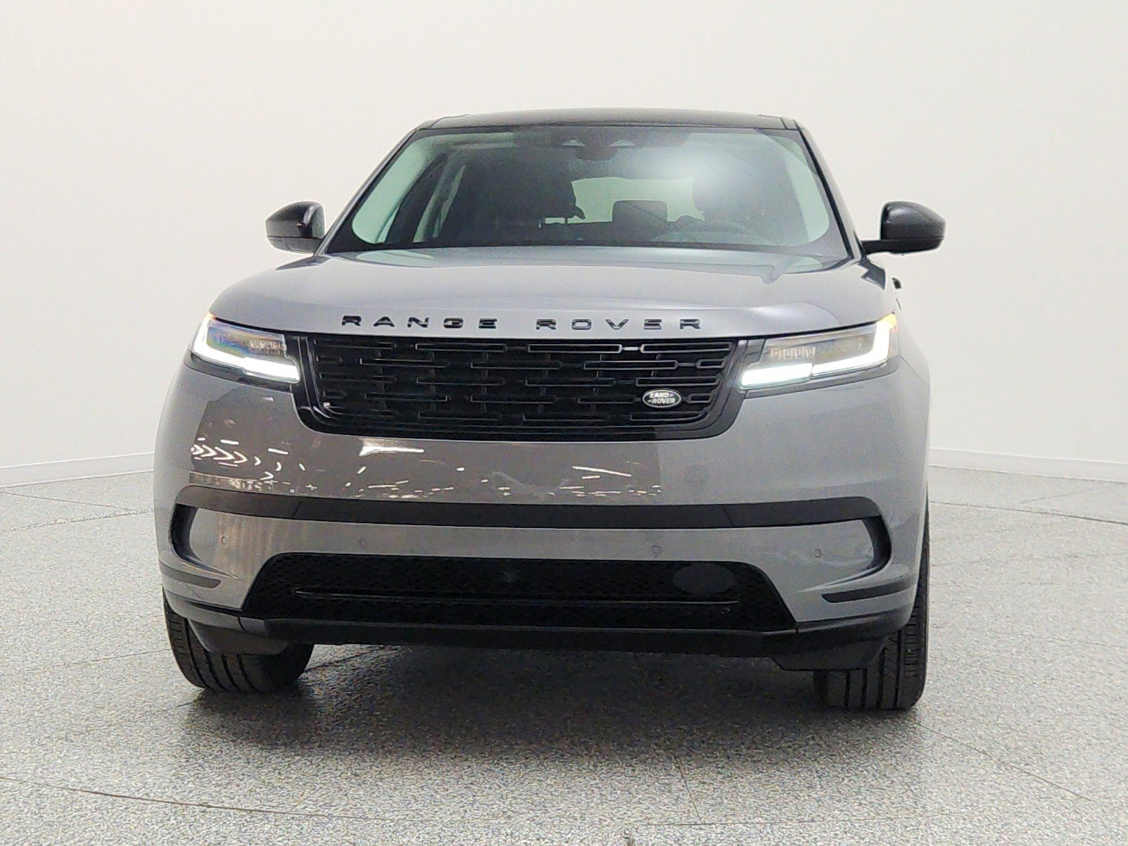 Used 2024 Land Rover Range Rover Velar S AWD/4WD image 2