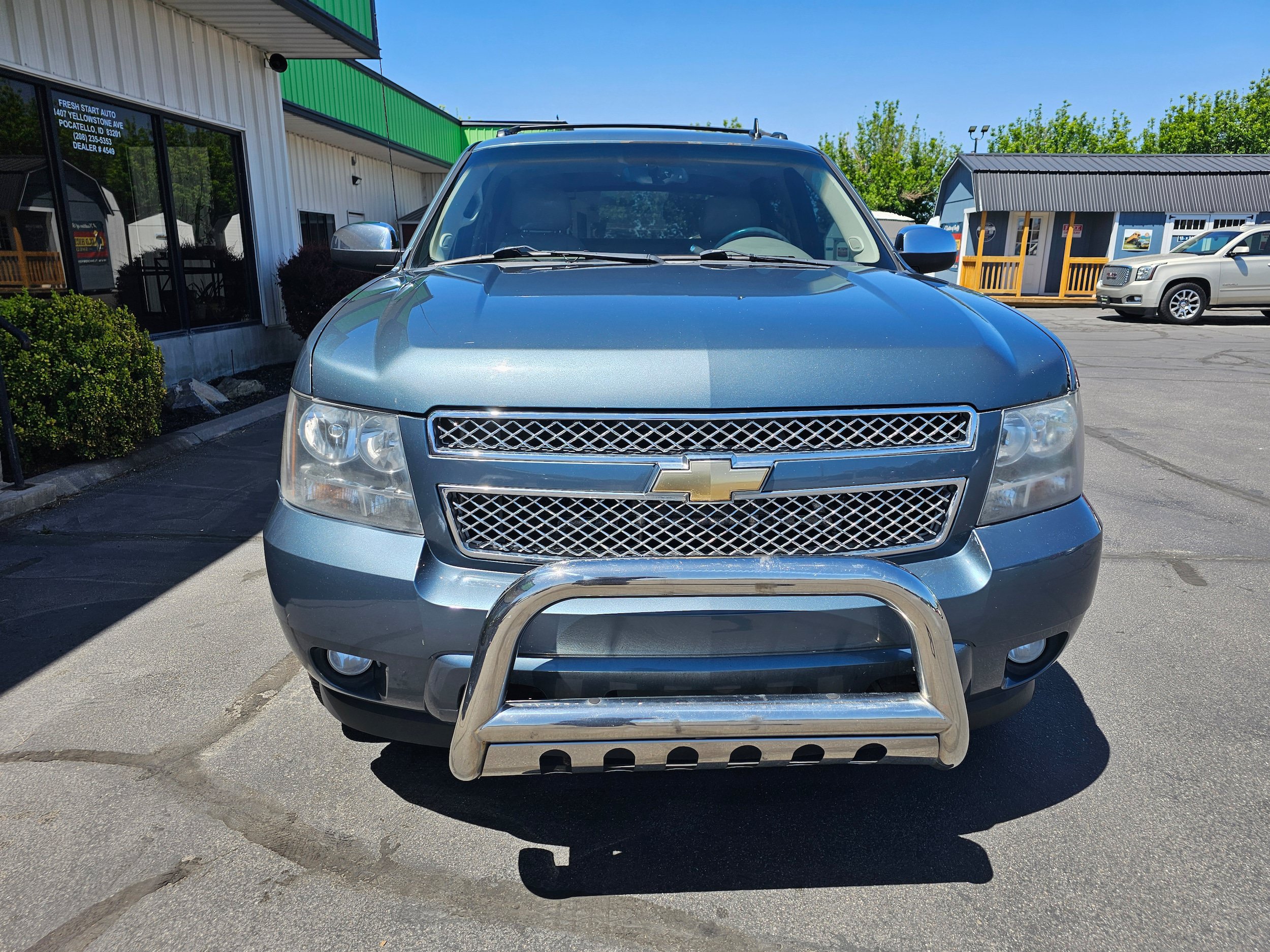 Used 2011 Chevrolet Avalanche LTZ AWD/4WD image 3