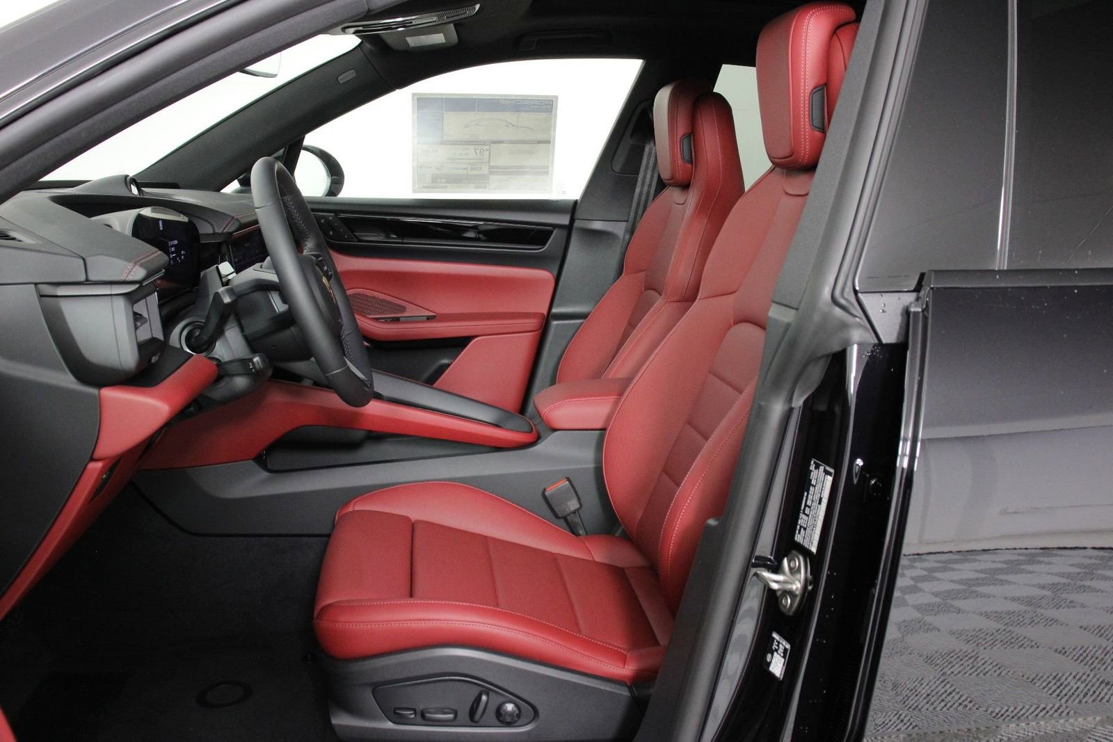 New 2026 Porsche Macan Electric RWD image 5