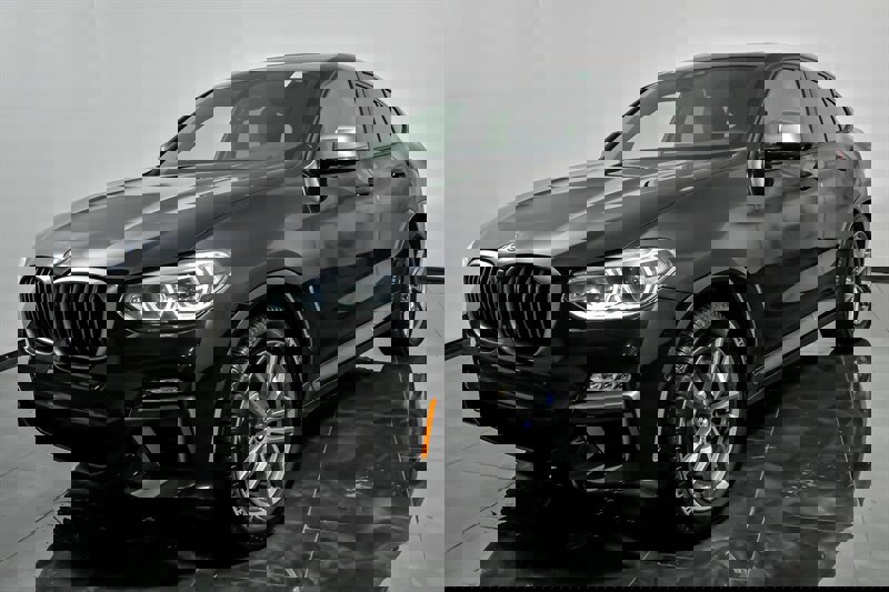 Used 2019 BMW X4 M40i w/ Executive Package image 5