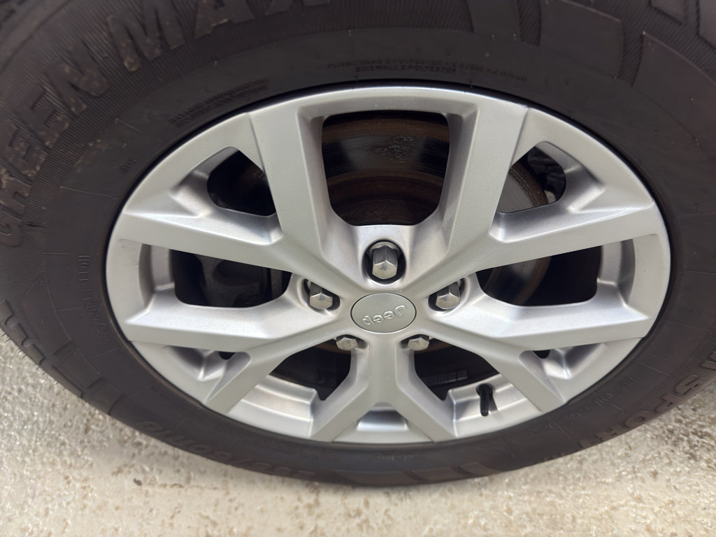 Used 2021 Jeep Grand Cherokee L Limited image 34