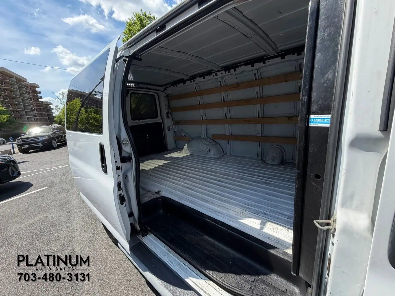 Used 2018 GMC Savana 2500 w/ Driver Convenience Package RWD image 12