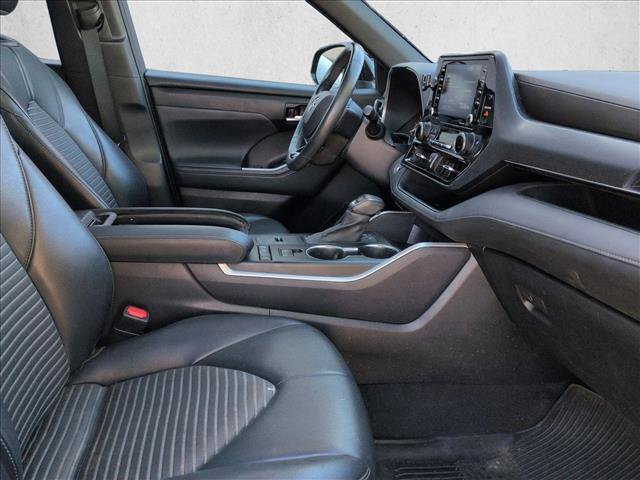 Used 2021 Toyota Highlander XSE image 21