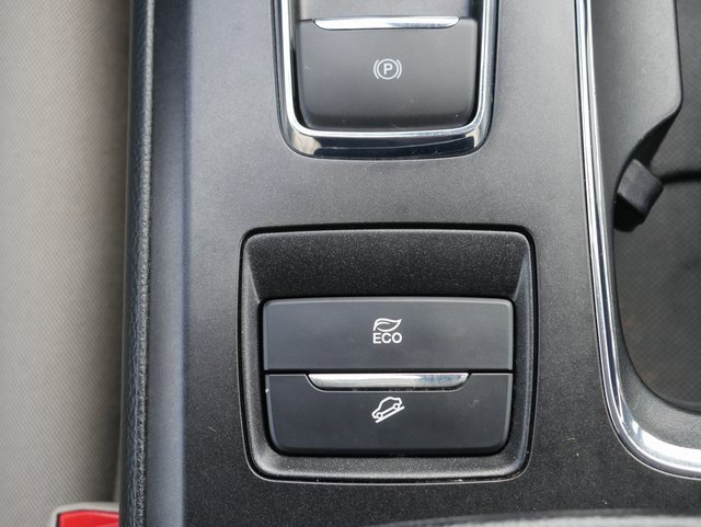 Used 2019 Ford Fusion SE image 22