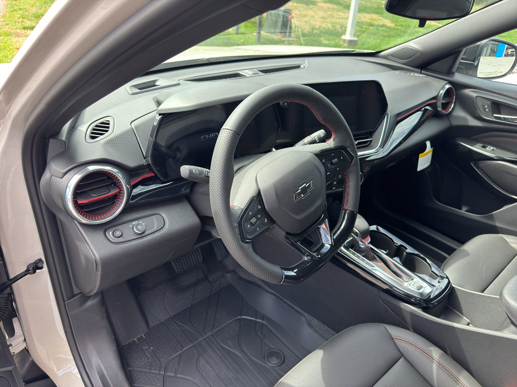 New 2026 Chevrolet Trax RS w/ Driver Confidence Package image 8